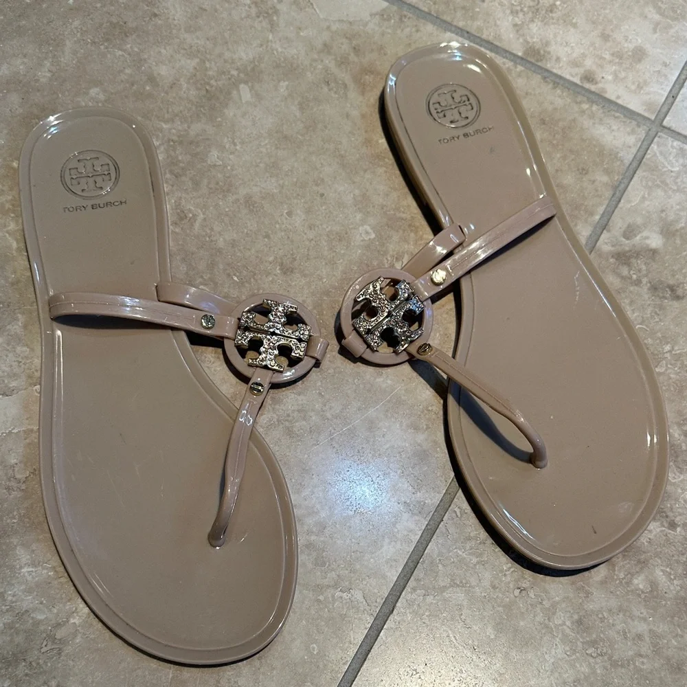 Tory Burch Beige Sandals with Logo Accent - Picture 1 of 1